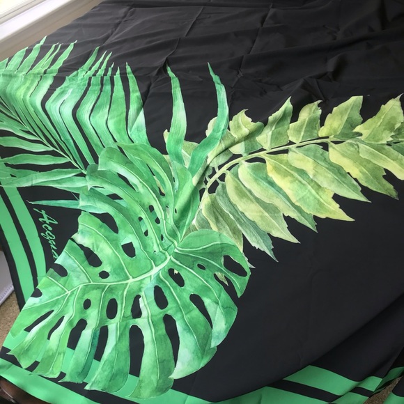 Brazilian Swimsuit with Sarong - Picture 5 of 5